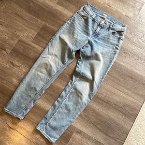 Old Navy boyfriend mid rise Jean